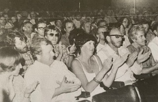 ABC staff crowded into a stop work meeting at Sydney’s Regent Theatre, November 1978. (Photo: Alan Gilbert)