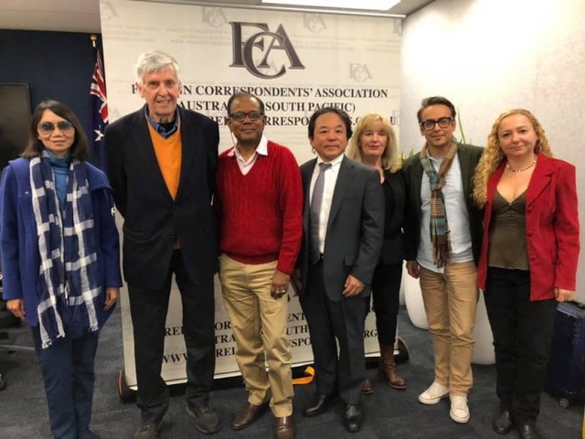 John Tulloh, second from left, in 2019 with fellow board members of The Foreign Correspondents Association (FCA)–Australia & South Pacific. John was a founder of the FCA in 1985 and its Public Officer at the time of this photo. Others seen here are: Mimi Chau, Vice-President Sandip Hor, then FCA President Hiroki Iijima (in suit), Honorary Secretary April Pressler, Raj Suri and Treasurer Liz Lacerda.