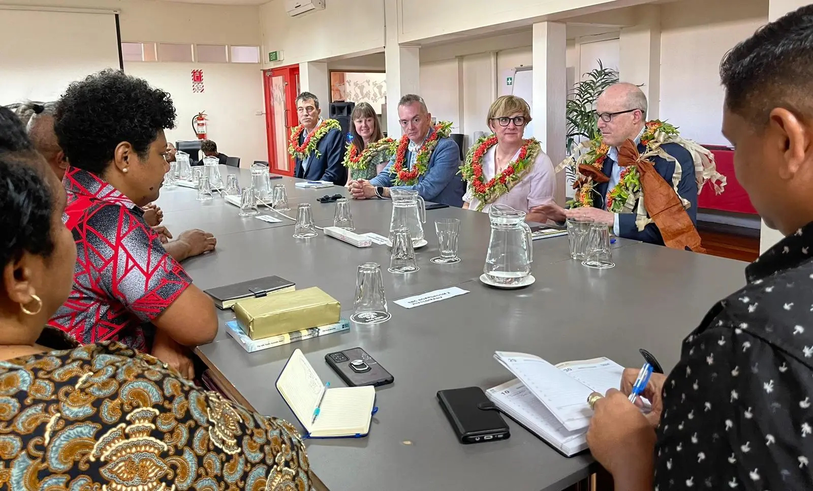 Meeting with the Fijian Media Association Executive in Suva, September 2022. From the ABC L-R: Nick Morris, Jo Elsom, Matt O’Sullivan, Claire Gorman, and Mark Tapley. / Pictures: ABC International & ABCID