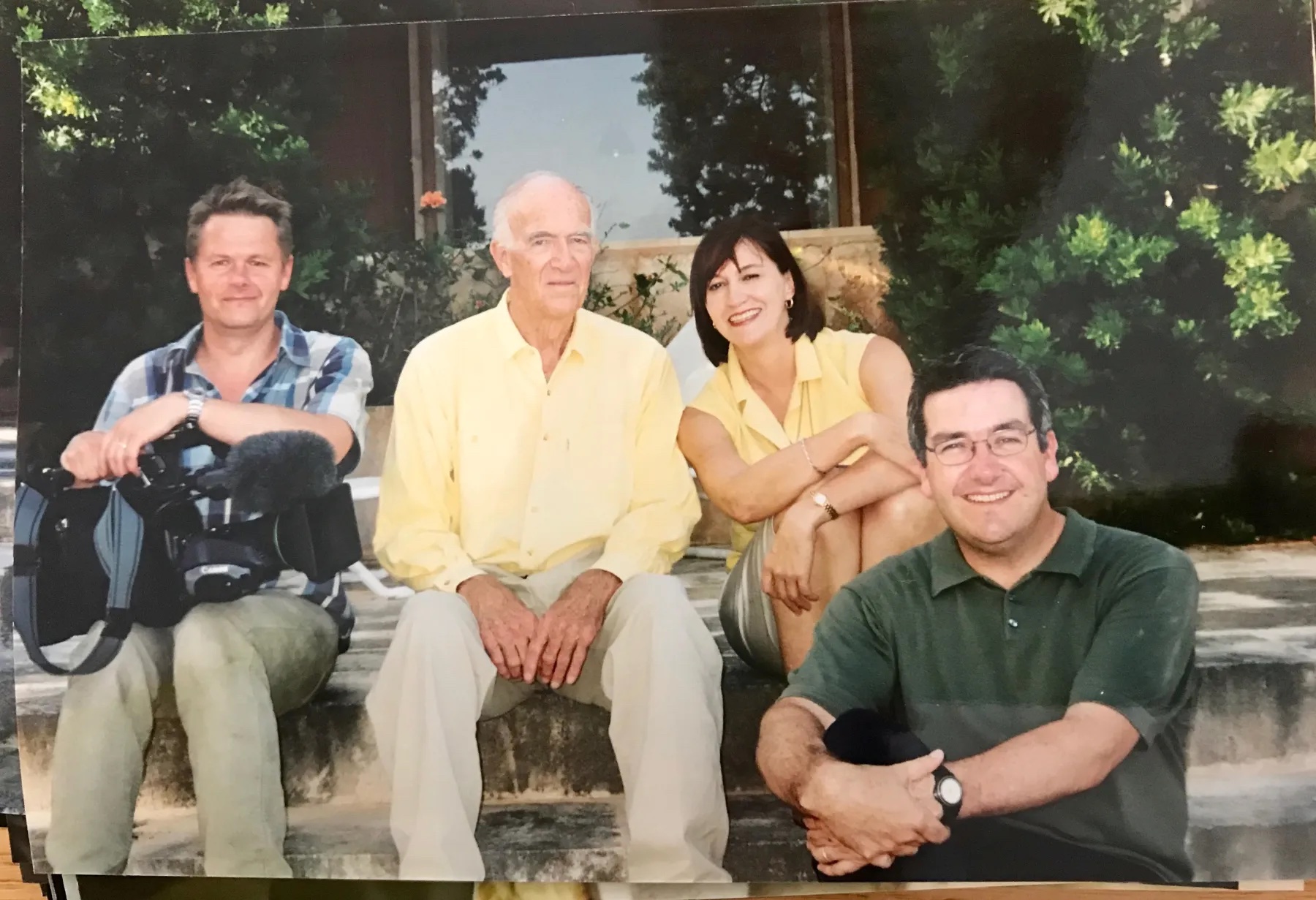 Utzon with ABC team – Ron Ekkel, camera, Anne Maria Nicholson, reporter and Geoff Hutchison, producer. Utzon with ABC team – Ron Ekkel, camera, Anne Maria Nicholson, reporter and Geoff Hutchison, producer.