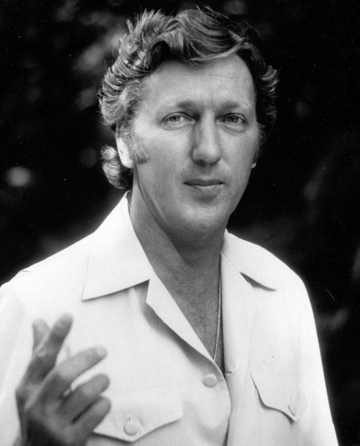 Expert advice: Renowned cinematographer Neil Davis who showed Dorothy how to use her light meter